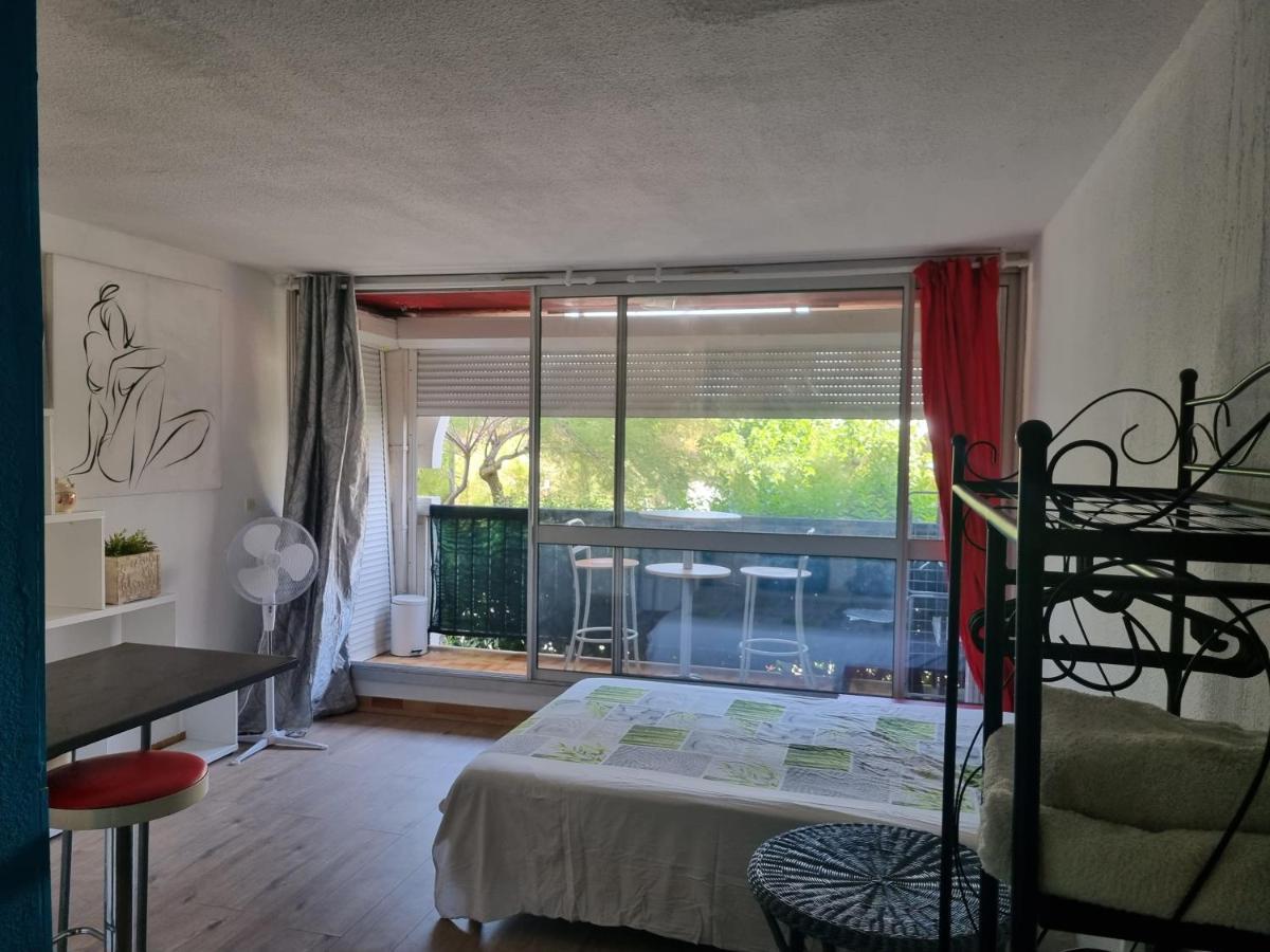 Апартаменты Ideal Vacances Petit Budget Ла-Гранд-Мот Экстерьер фото